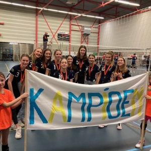 Meisjes B2 winterkampioen!